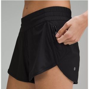 Lululemon Tracker Low Rise Lined short, black size 8